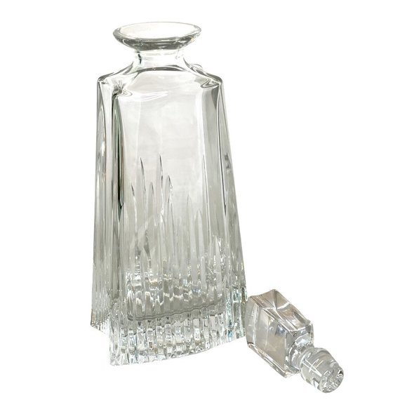 Crystal Liquor Decanter and Stopper Vintage Glass 12" x 4.5" 24 oz - Picture 7 of 9